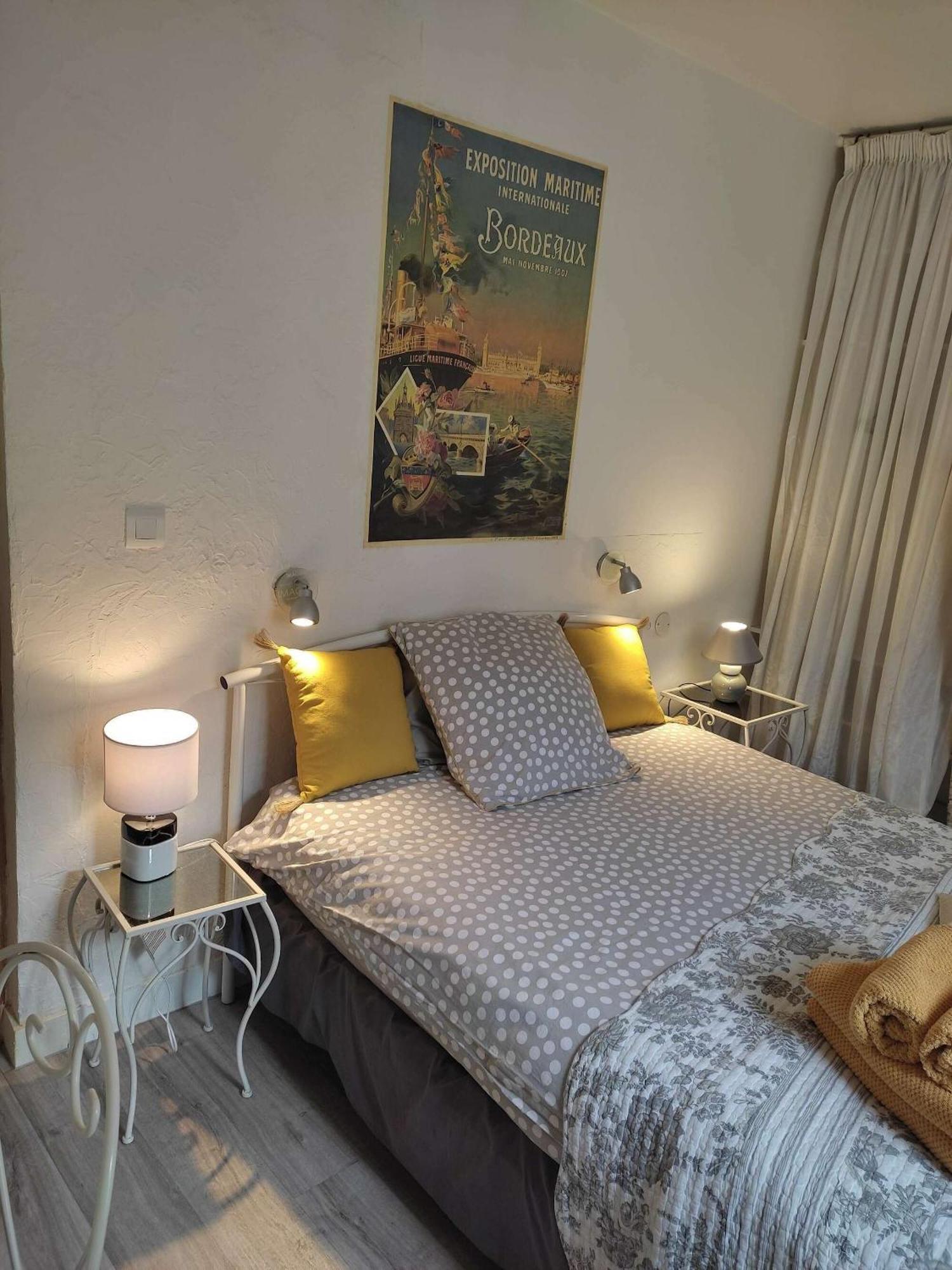 B&B Le Miroir Aux Fees Bordeaux Exterior photo