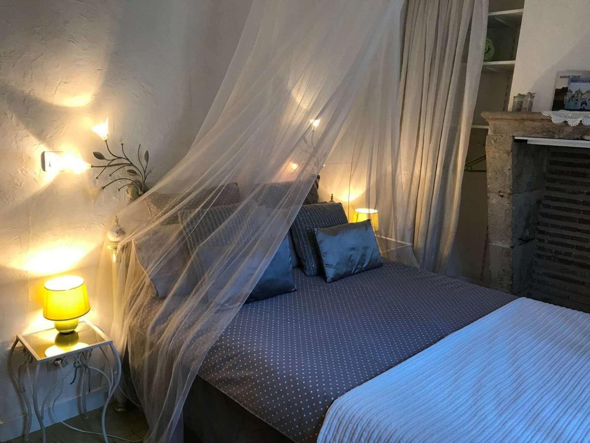 B&B Le Miroir Aux Fees Bordeaux Exterior photo
