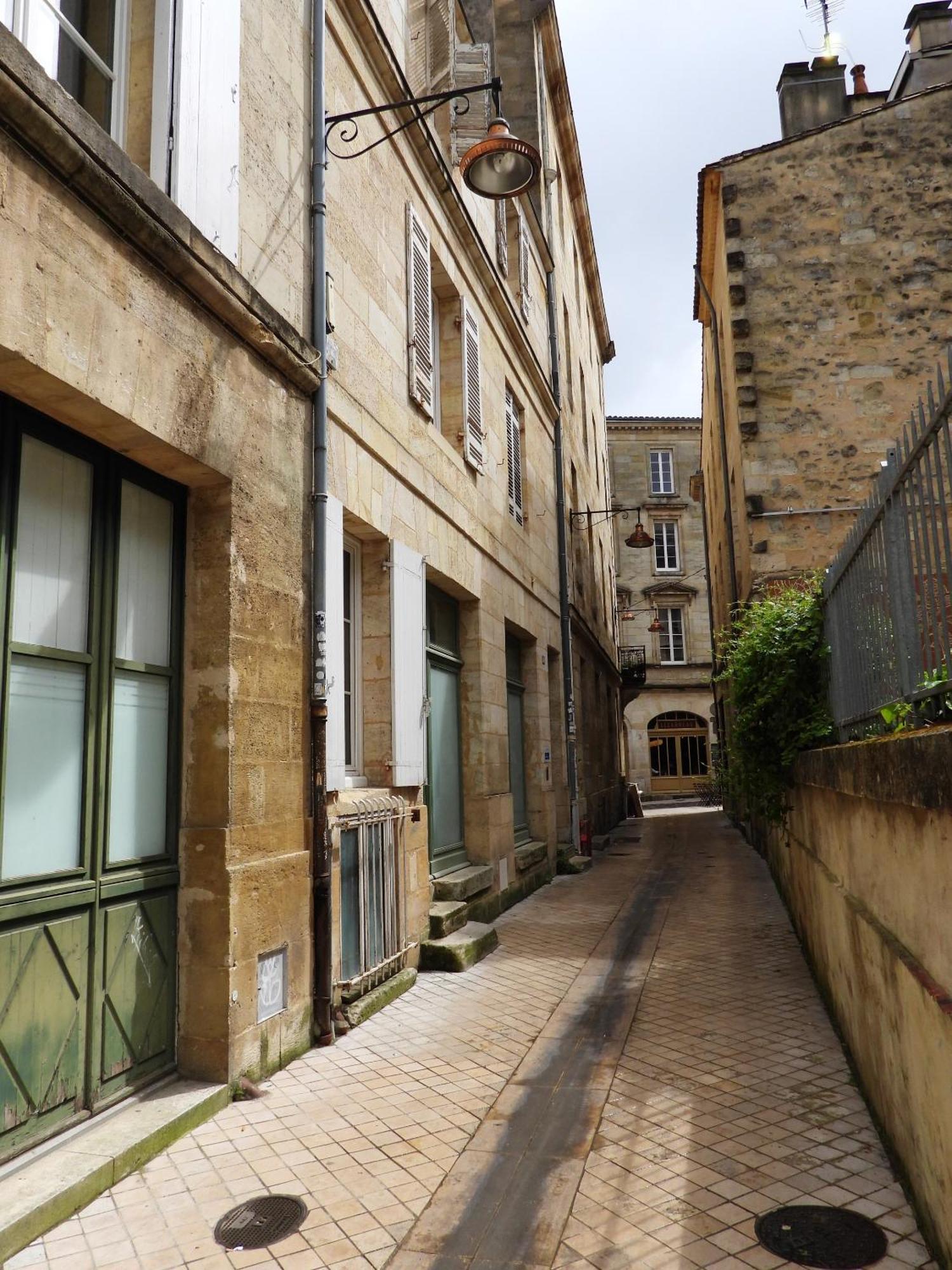 B&B Le Miroir Aux Fees Bordeaux Exterior photo